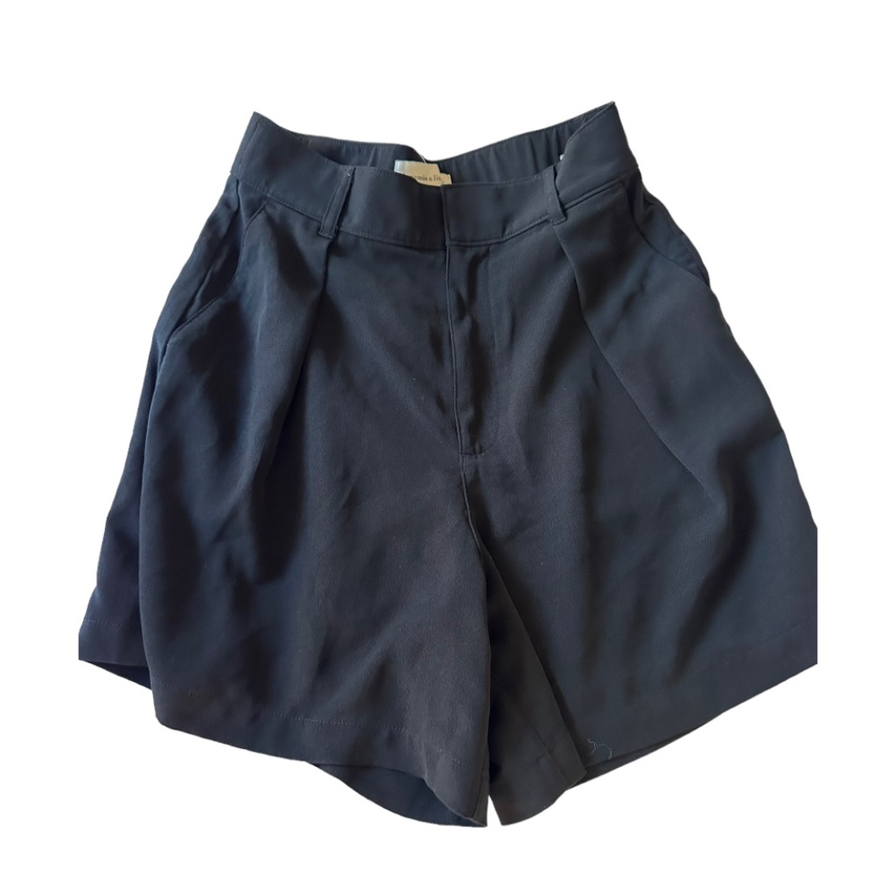 Abercrombie & Fitch Pleated Shorts